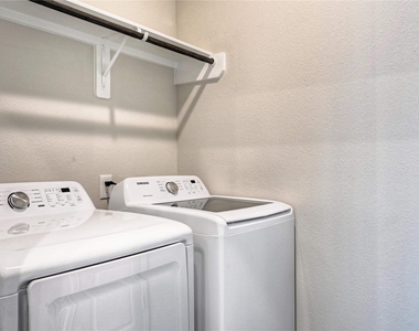 11416 Underwood Street - Photo Thumbnail 9