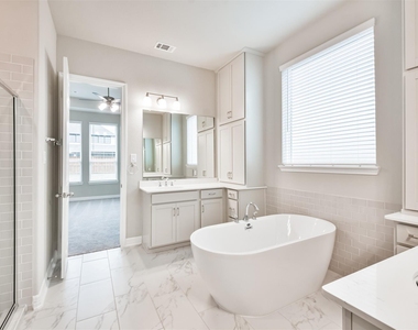 8211 Chartres Wind Drive - Photo Thumbnail 20