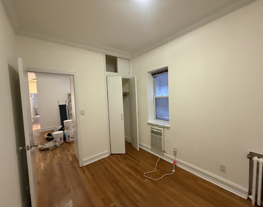 333 East 84th Street - Photo Thumbnail 2