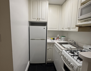 333 East 84th Street - Photo Thumbnail 3