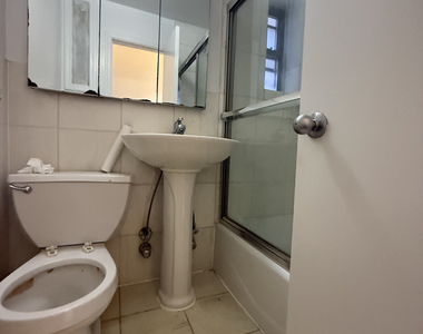 333 East 84th Street - Photo Thumbnail 7