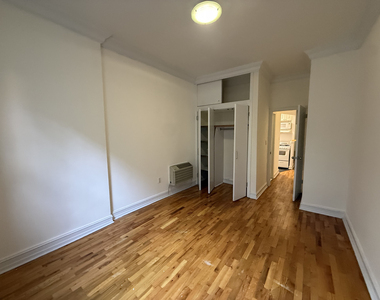 333 East 84th Street - Photo Thumbnail 5