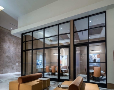 1770 Post Oak Ln - Photo Thumbnail 4
