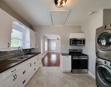 802 E 39th - Photo Thumbnail 21