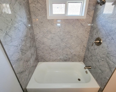 802 E 39th - Photo Thumbnail 28