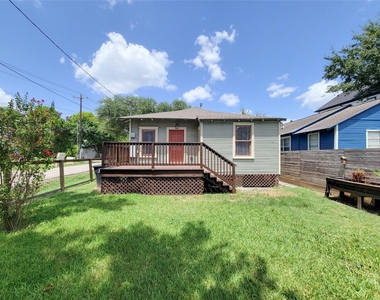 802 E 39th - Photo Thumbnail 38