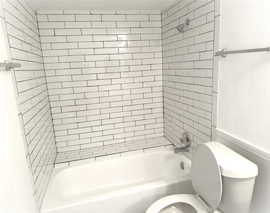 2824 S Bartell Drive - Photo Thumbnail 5
