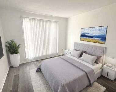 2824 S Bartell Drive - Photo Thumbnail 2