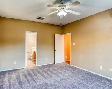 8223 Wainwright Way - Photo Thumbnail 7