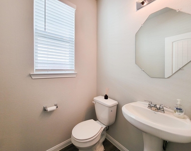 24822 Adami Veduta Court - Photo Thumbnail 9