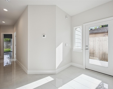 5314 Suez Street - Photo Thumbnail 8