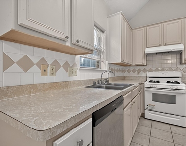 8503 Raybluff Lane - Photo Thumbnail 17