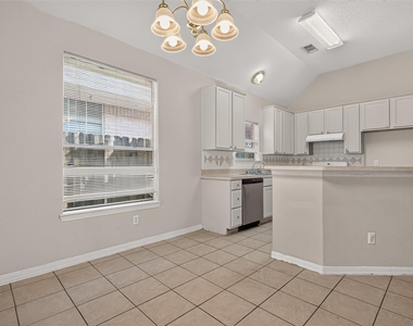 8503 Raybluff Lane - Photo Thumbnail 22