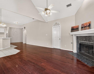 8503 Raybluff Lane - Photo Thumbnail 13