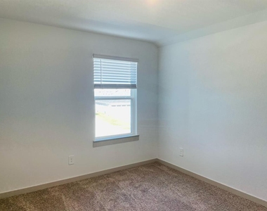 28935 Yukon River Court - Photo Thumbnail 12