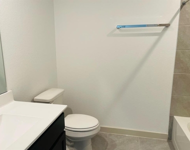 28935 Yukon River Court - Photo Thumbnail 13