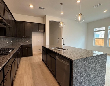 7129 Carriage Light Drive - Photo Thumbnail 22