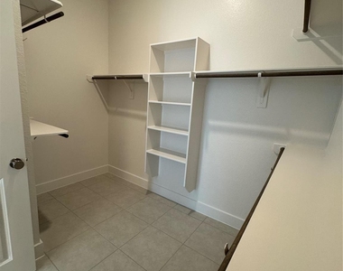 7129 Carriage Light Drive - Photo Thumbnail 28