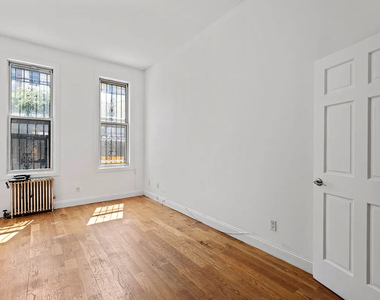 291 Wyckoff Avenue - Photo Thumbnail 6