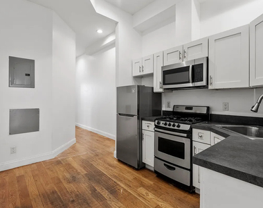 291 Wyckoff Avenue - Photo Thumbnail 4