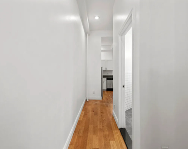 291 Wyckoff Avenue - Photo Thumbnail 3