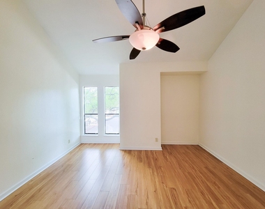 10811 Richmond Avenue - Photo Thumbnail 18