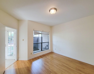 10811 Richmond Avenue - Photo Thumbnail 23