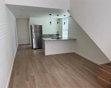 905 74th Street - Photo Thumbnail 4