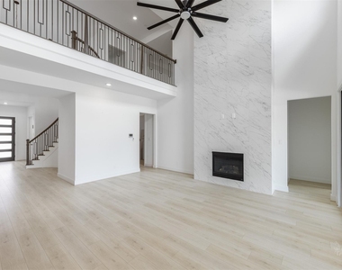 7526 Sunny Oak Lane - Photo Thumbnail 13