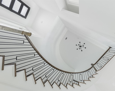 7526 Sunny Oak Lane - Photo Thumbnail 12