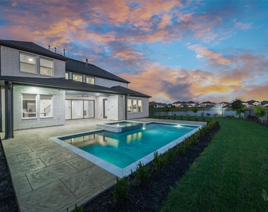 7526 Sunny Oak Lane - Photo Thumbnail 2