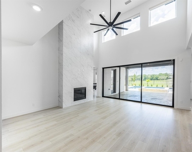 7526 Sunny Oak Lane - Photo Thumbnail 5