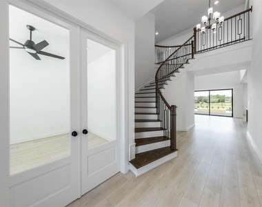 7526 Sunny Oak Lane - Photo Thumbnail 11