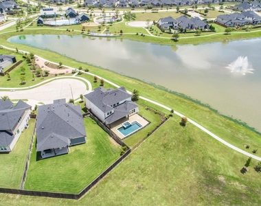 7526 Sunny Oak Lane - Photo Thumbnail 45