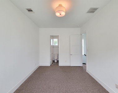 9 N St Charles Street - Photo Thumbnail 21