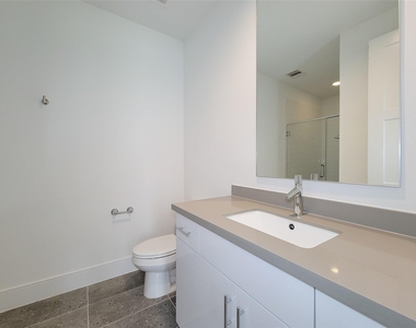 9 N St Charles Street - Photo Thumbnail 5