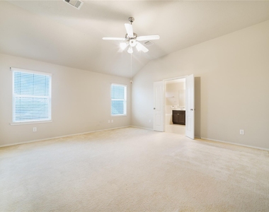 1315 Squire Drive - Photo Thumbnail 9