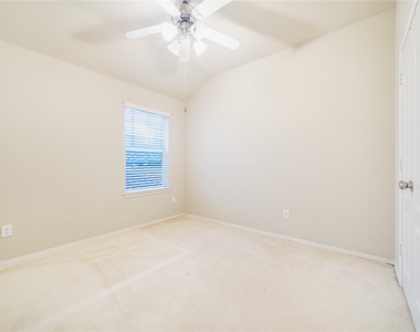 1315 Squire Drive - Photo Thumbnail 8