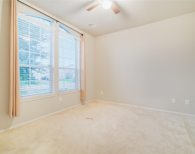 1315 Squire Drive - Photo Thumbnail 6