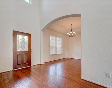 11 Sagamore Ridge Place - Photo Thumbnail 3