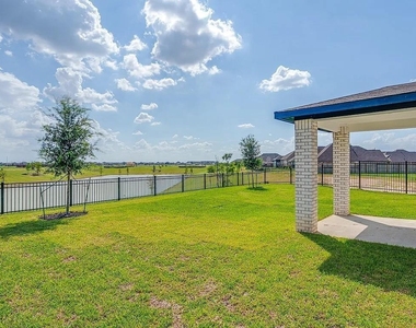 27327 Blue Pool Drive - Photo Thumbnail 20