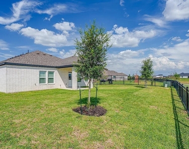27327 Blue Pool Drive - Photo Thumbnail 18
