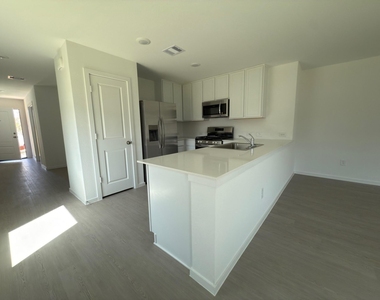 3020 Huntersville Drive - Photo Thumbnail 6