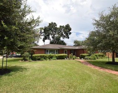 1954 Heights Drive - Photo Thumbnail 1