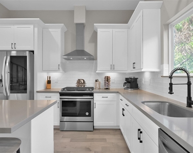 2103 Bevis Street - Photo Thumbnail 22
