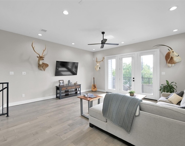2103 Bevis Street - Photo Thumbnail 12