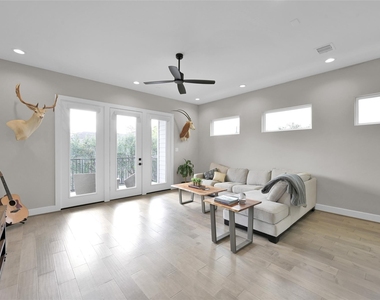 2103 Bevis Street - Photo Thumbnail 10