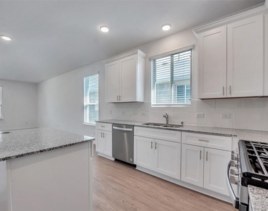 339 Lippizan Drive - Photo Thumbnail 6
