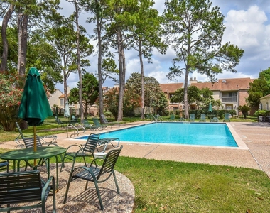 800 Country Place Drive - Photo Thumbnail 31