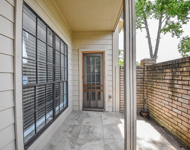 800 Country Place Drive - Photo Thumbnail 27